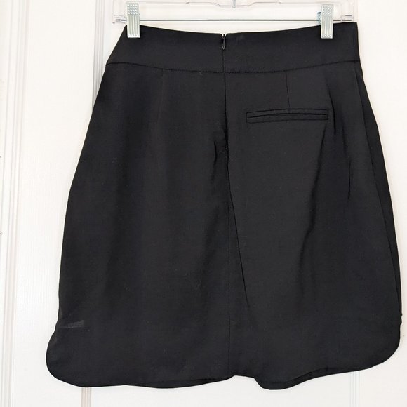 Lilith Paris Black Virgin Wool Pleated Mini Skirt with Integrated Belt - Picture 2 of 6